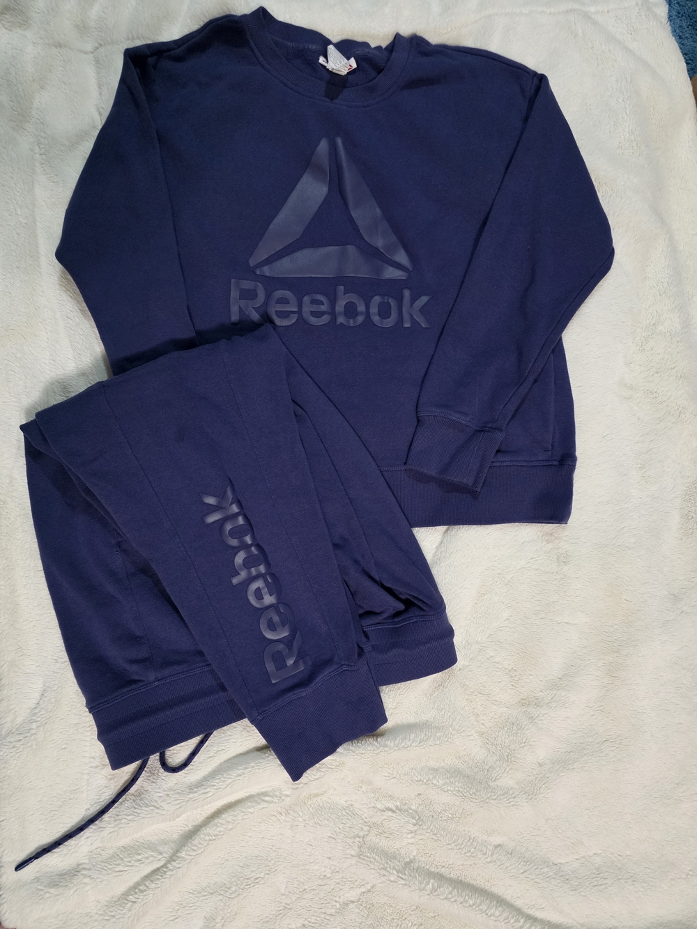 Reebok Navy Logo Sweatshirt & Joggers Set